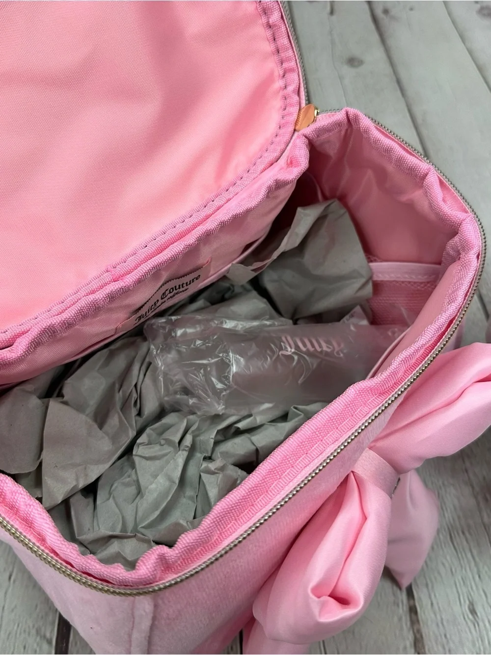 NWT Juicy Couture Pink Bow-Front Cosmetic Case coquette feminine y2K bling
